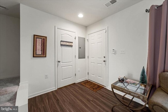 Building Photo - 35 Mengel Rd