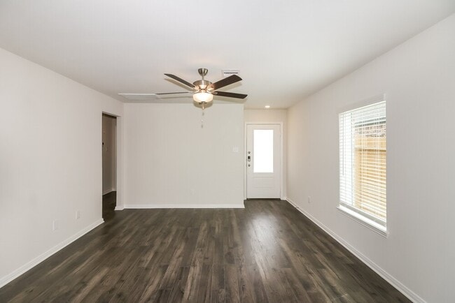 Building Photo - 7522 Thrips Ln