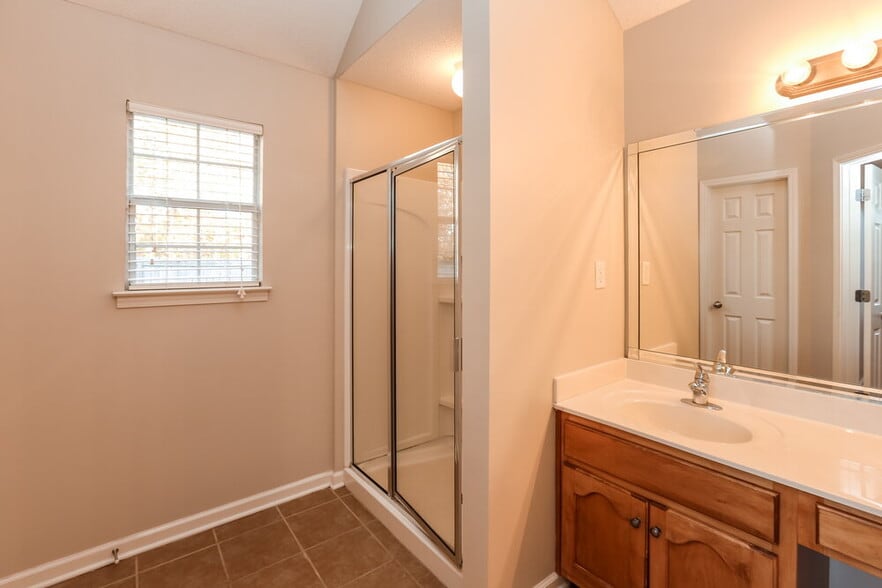 Building Photo - 7182 Crape Myrtle Dr