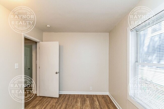 Building Photo - 117 S Briggs Ave