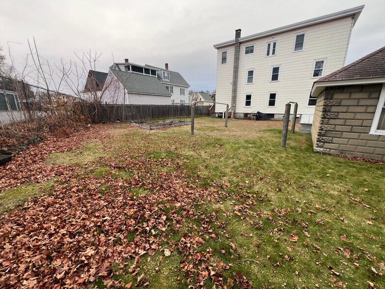 Building Photo - 45 Middle St