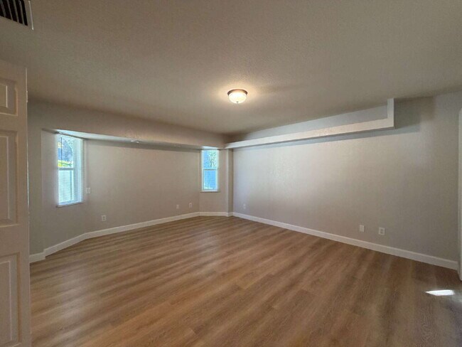 Building Photo - Spacious 4 bedroom in North Port