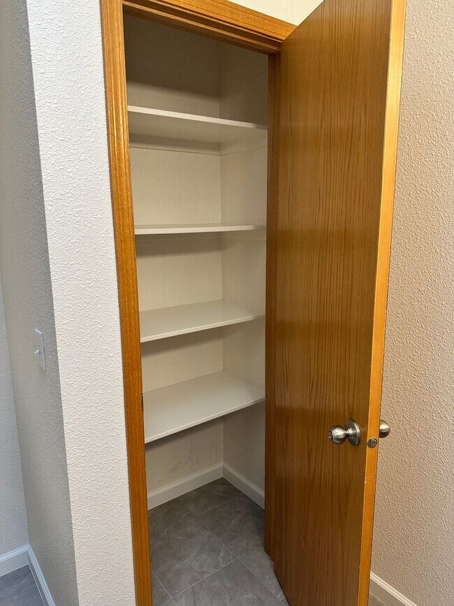 Building Photo - 1 Bedroom, 1 Bath Duplex – Sunny McKinleyville