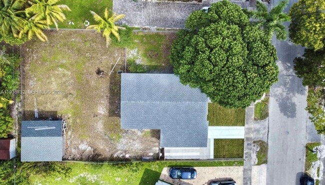 Building Photo - 1617 NW 15th St