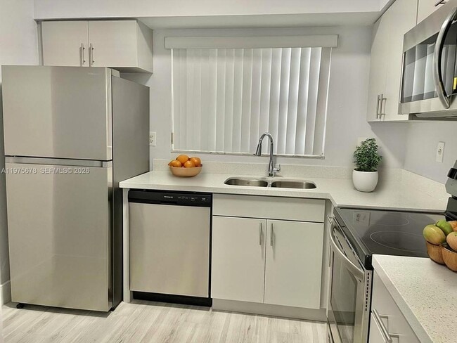 Building Photo - 1971 NW 96th Terrace