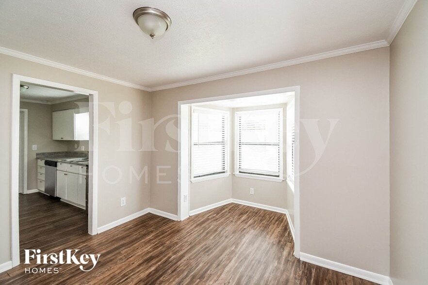 Building Photo - 3572 Fortuna Dr