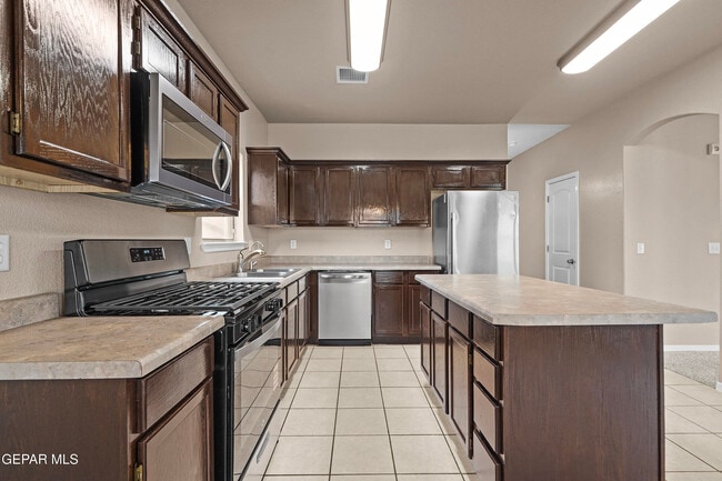 Building Photo - 14417 Delta Point Ct