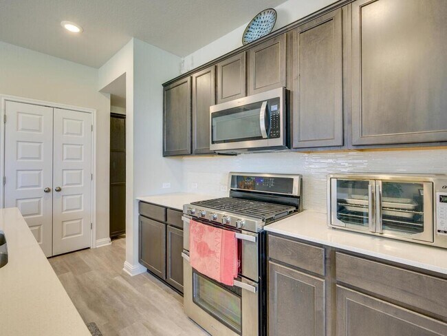 Building Photo - 7702 Dylan Dr
