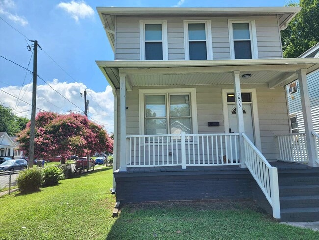 Primary Photo - 3605 Killam Ave