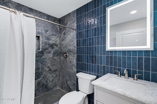 Building Photo - 3921 S Kenneth Pl