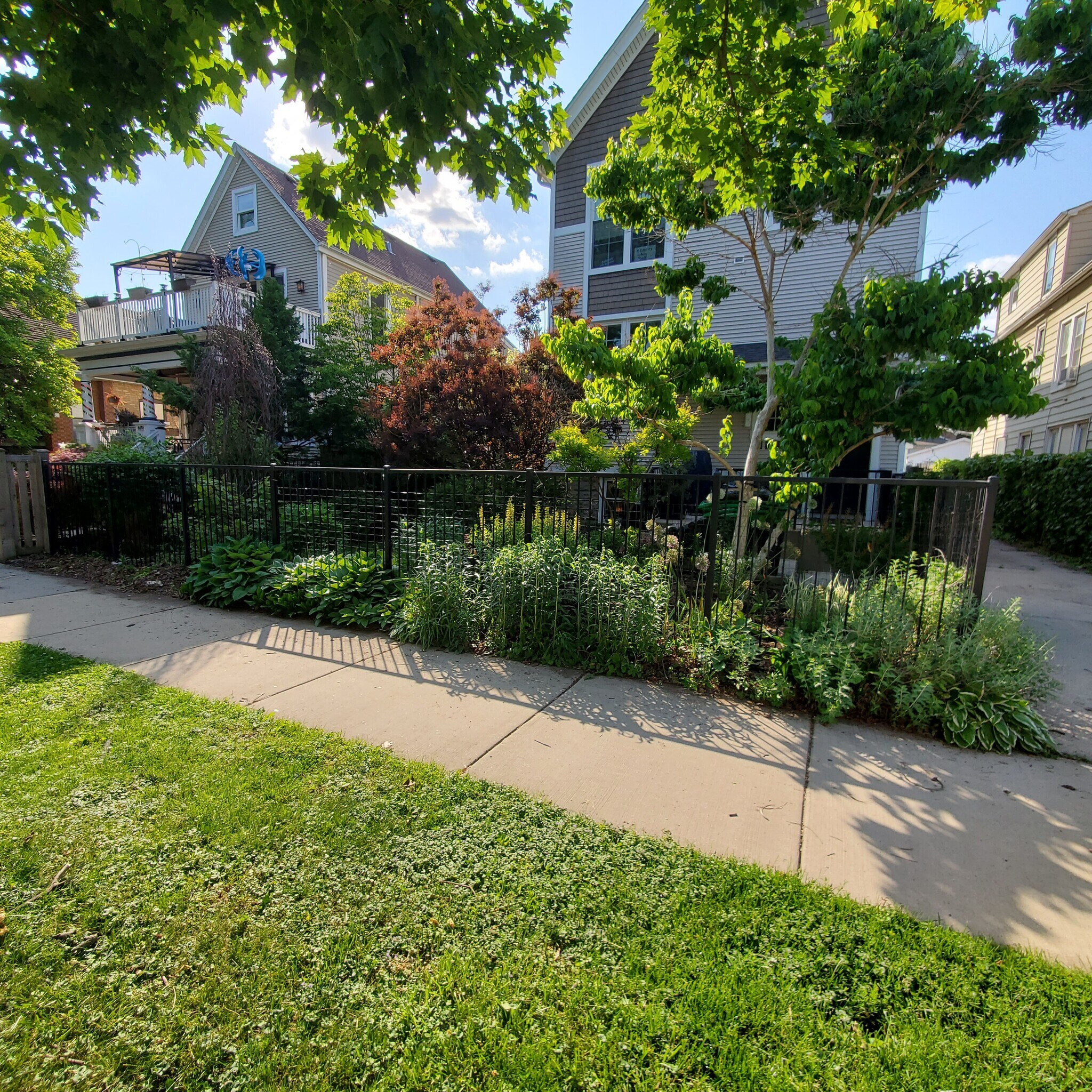 Building Photo - 4704 N Kennicott Ave
