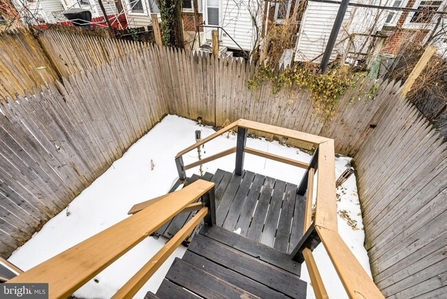 Building Photo - 268 W Duncannon Ave