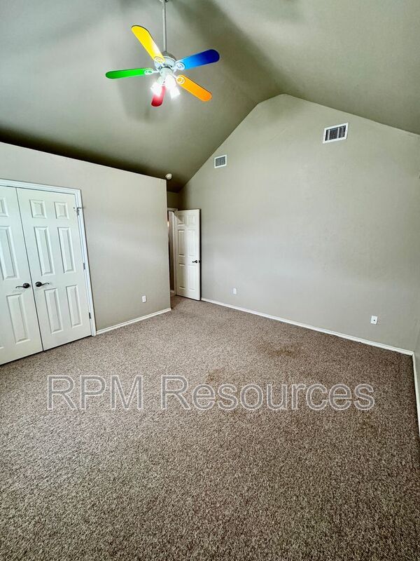 Building Photo - 12524 SW 11th St