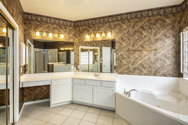 Building Photo - 6219 Surfside Ln