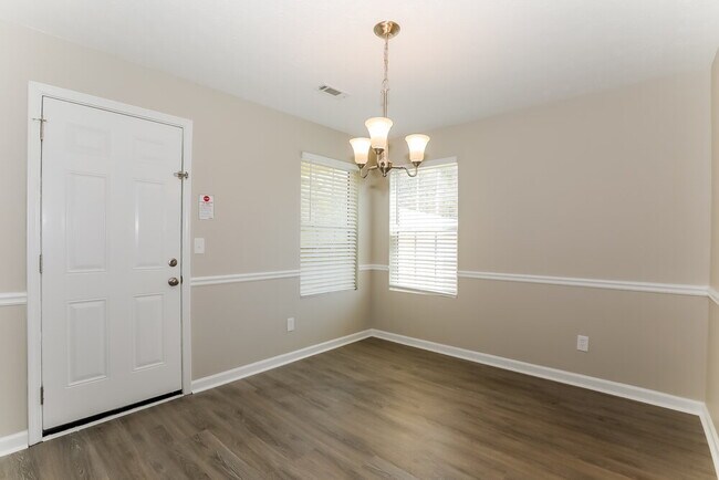 Building Photo - 1060 Navaho Trail