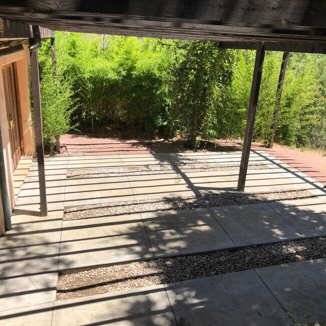 Building Photo - 1734 Topanga Skyline Dr