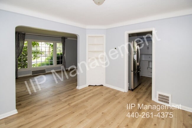 Building Photo - 3821 Kirkwood-