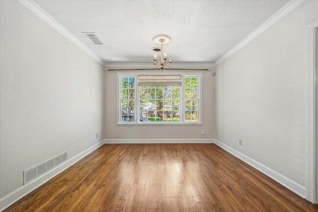 Building Photo - 3784 Philwood Ave