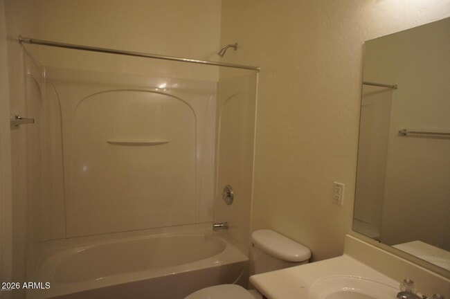 Building Photo - 40925 N Parker Ct