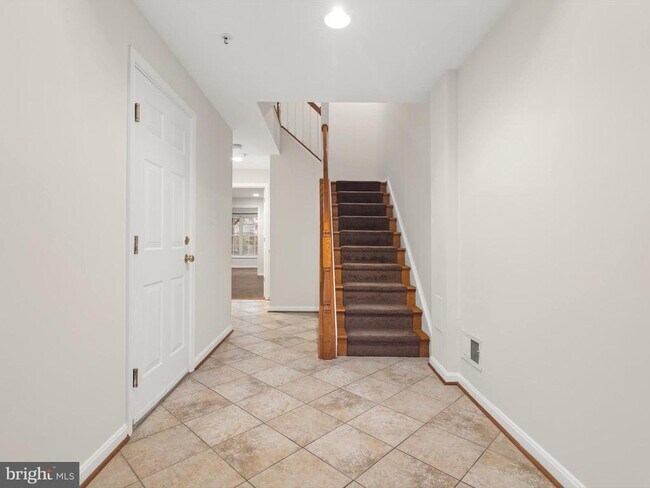Building Photo - 2807 Cornet Ct