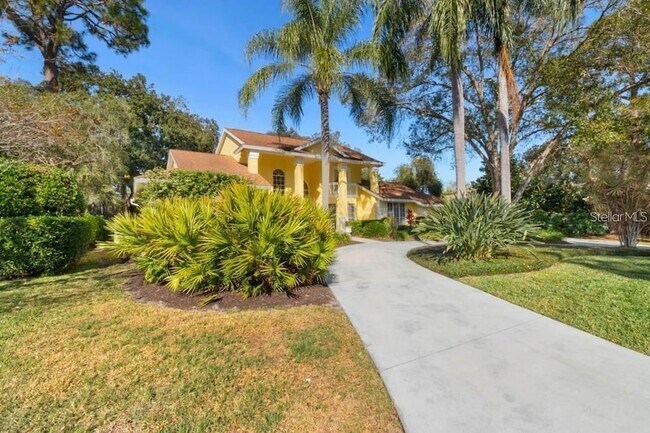 Building Photo - 4489 Oak View Dr