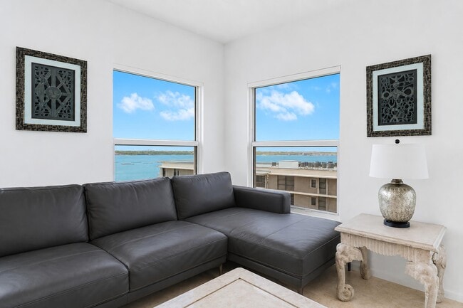 Building Photo - 3230 S Ocean Blvd