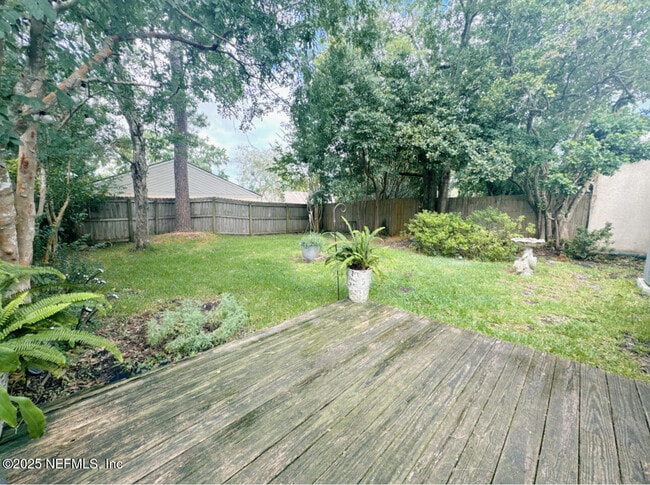 Building Photo - 3548 Tiara Way W