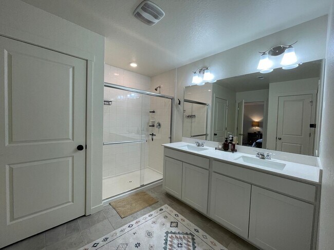 Building Photo - Live Lavishly in Harmony Ridge- Fully Furnished 5-Bedroom Dream Home with Backyard Oasis & Speake...
