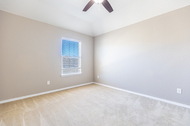 Building Photo - 27527 Paseo Mesa