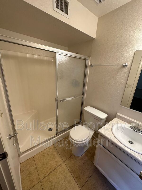 Building Photo - 9623 N 70th Dr