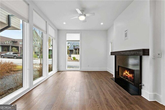 Building Photo - 255 High St