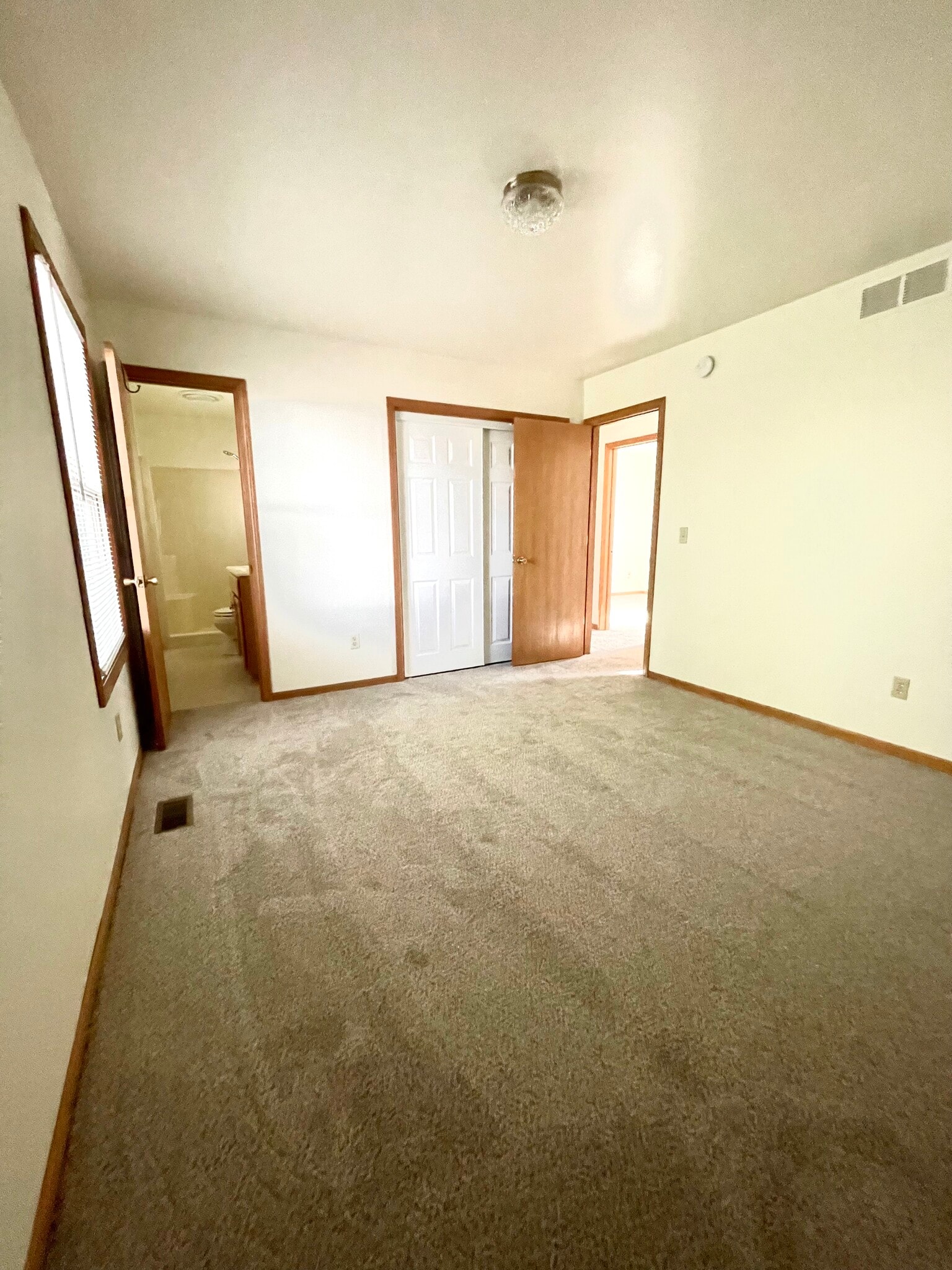 Main Bedroom with Full Bath - 1509 Manor Ln