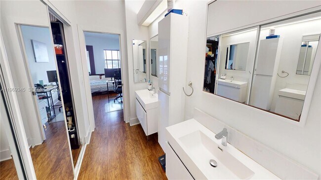 Building Photo - 10730 NW 66th St