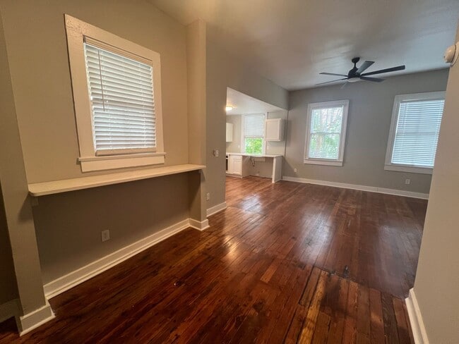 Building Photo - 1 Bedroom 1 Bath Apartment in Wraggsboro - Downtown Charleston