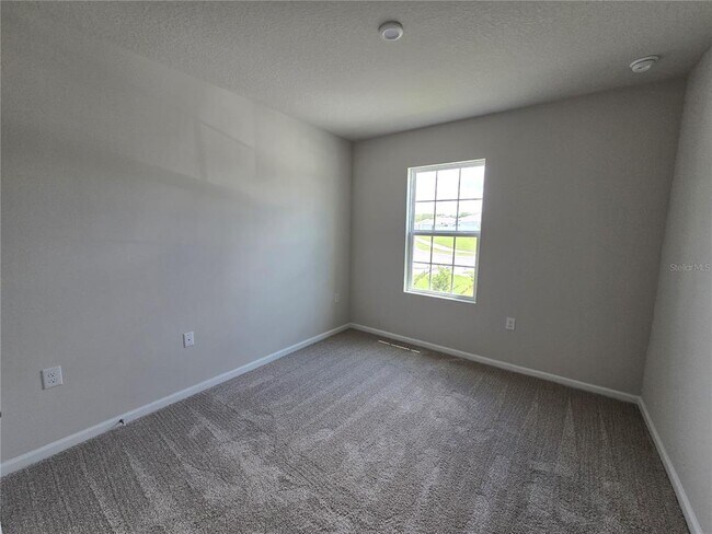 Building Photo - 456 Voltaire Dr