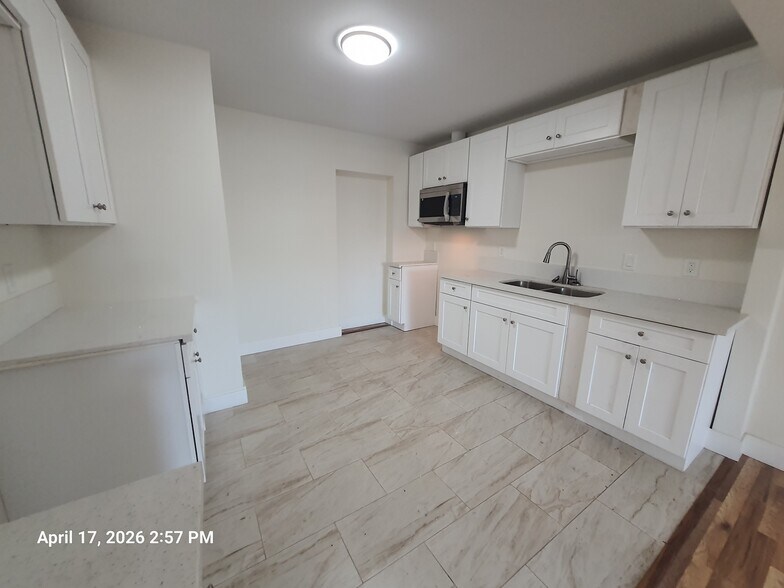 Kitchen - 515 W 104th St