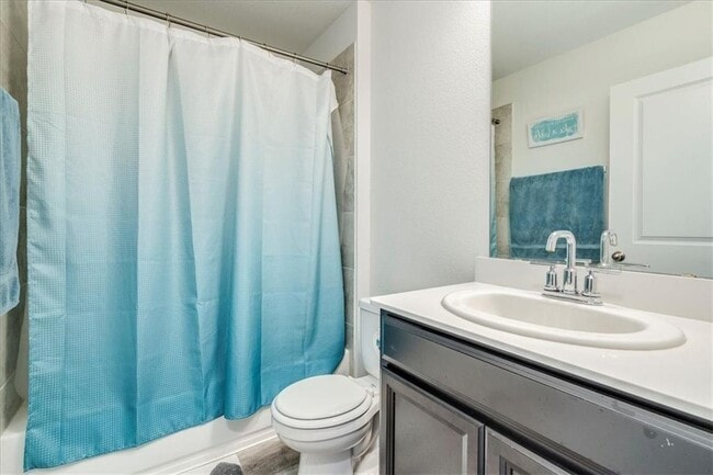 Building Photo - 117 Balsam St