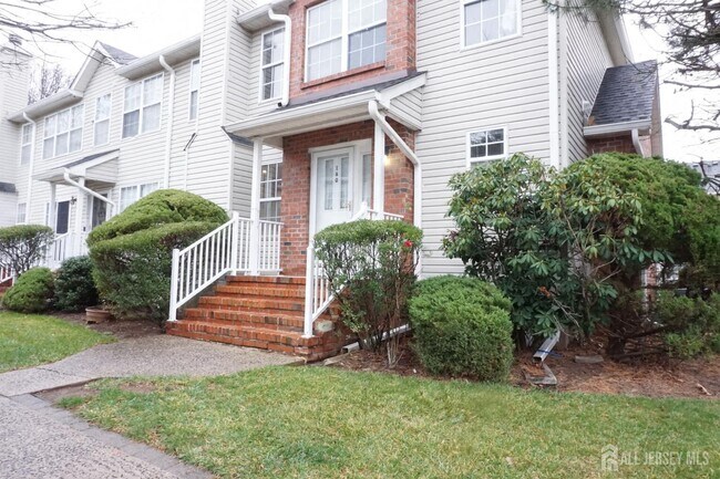 Building Photo - 160 Vasser Dr