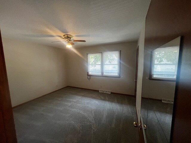 Building Photo - 607 Hood St