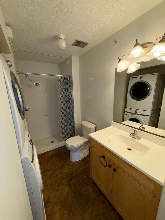 Building Photo - Charming Condo in Gaithersburg, MD