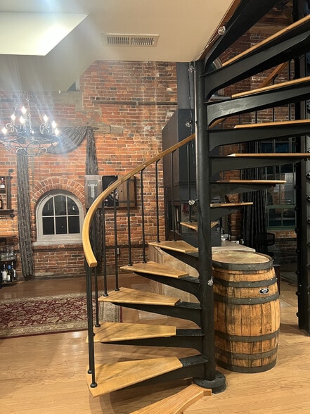 Building Photo - 51 W Blenkner St