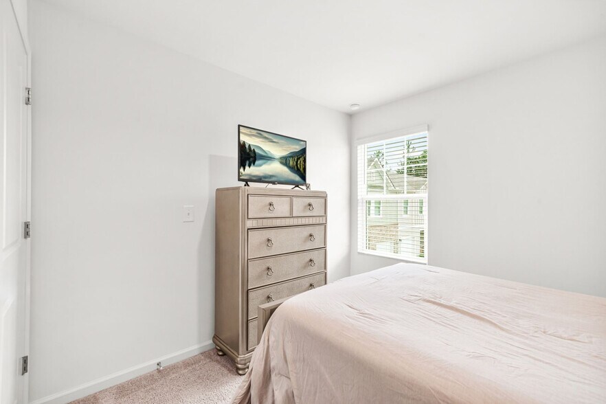 Building Photo - 2676 Senegal Wy