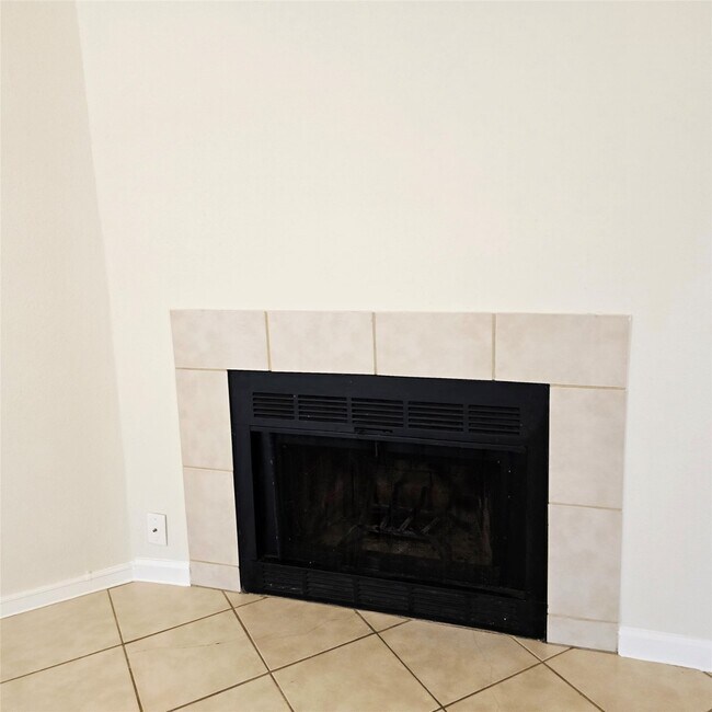 Building Photo - 3722 Westheimer Pl Dr