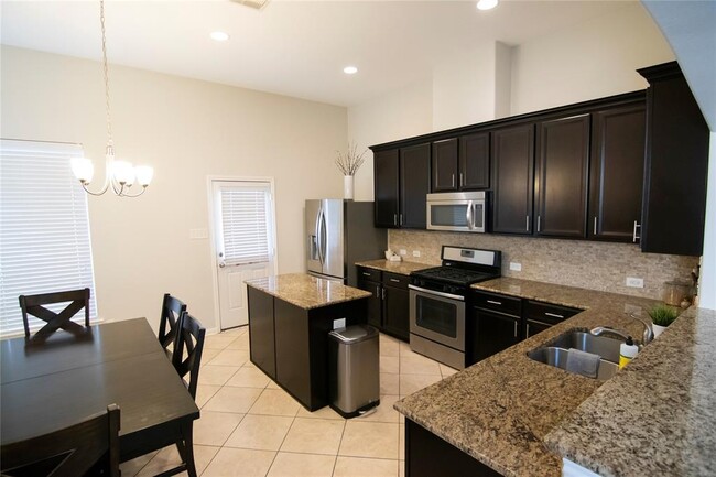 Building Photo - 9331 Fuqua Ridge Ln
