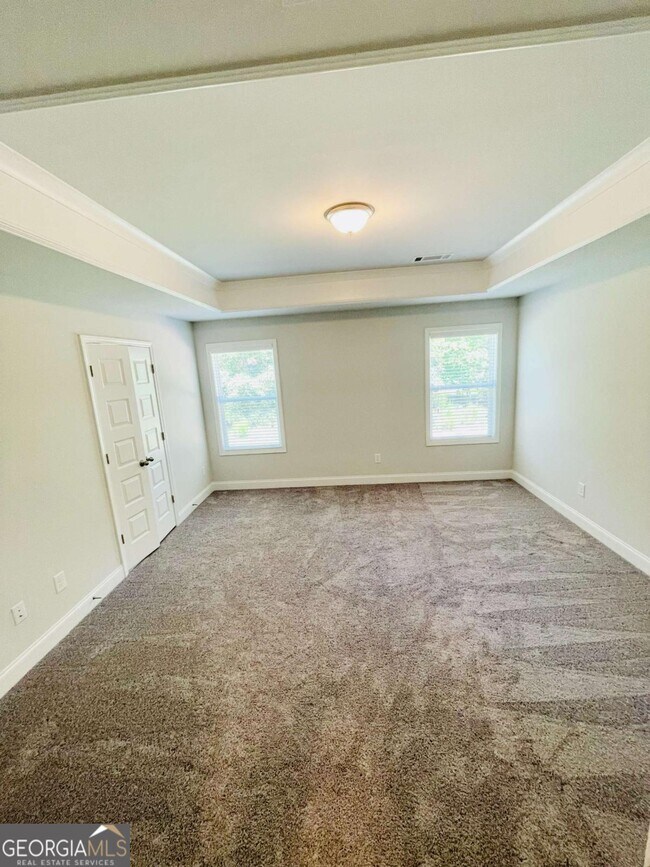 Building Photo - 3030 Westgate Park Dr