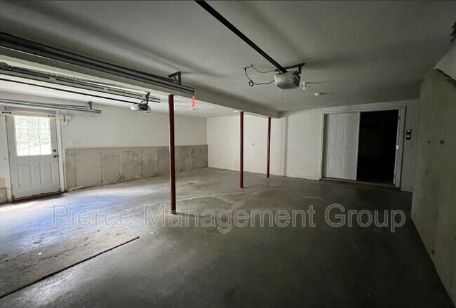 Building Photo - 5 Nicholas Way