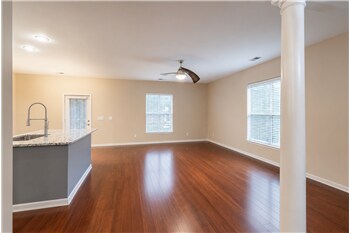 Building Photo - 146 Chapel Lake S
