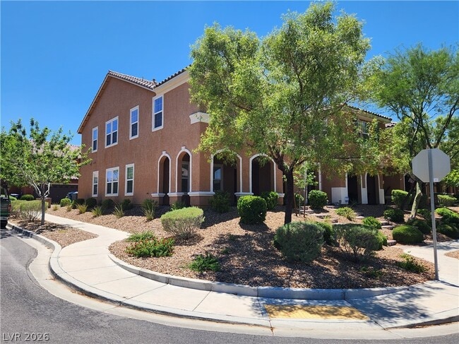 Building Photo - 3001 Camino Sereno Ave