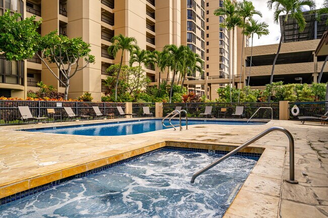 Building Photo - Country Club Plaza#307