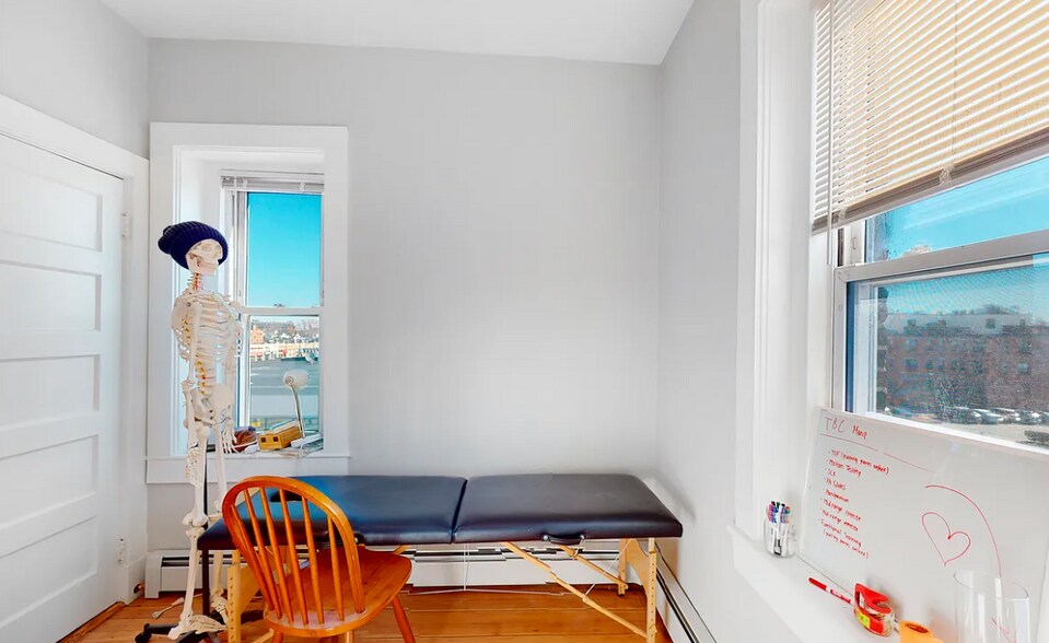 Building Photo - 1284 Commonwealth Ave